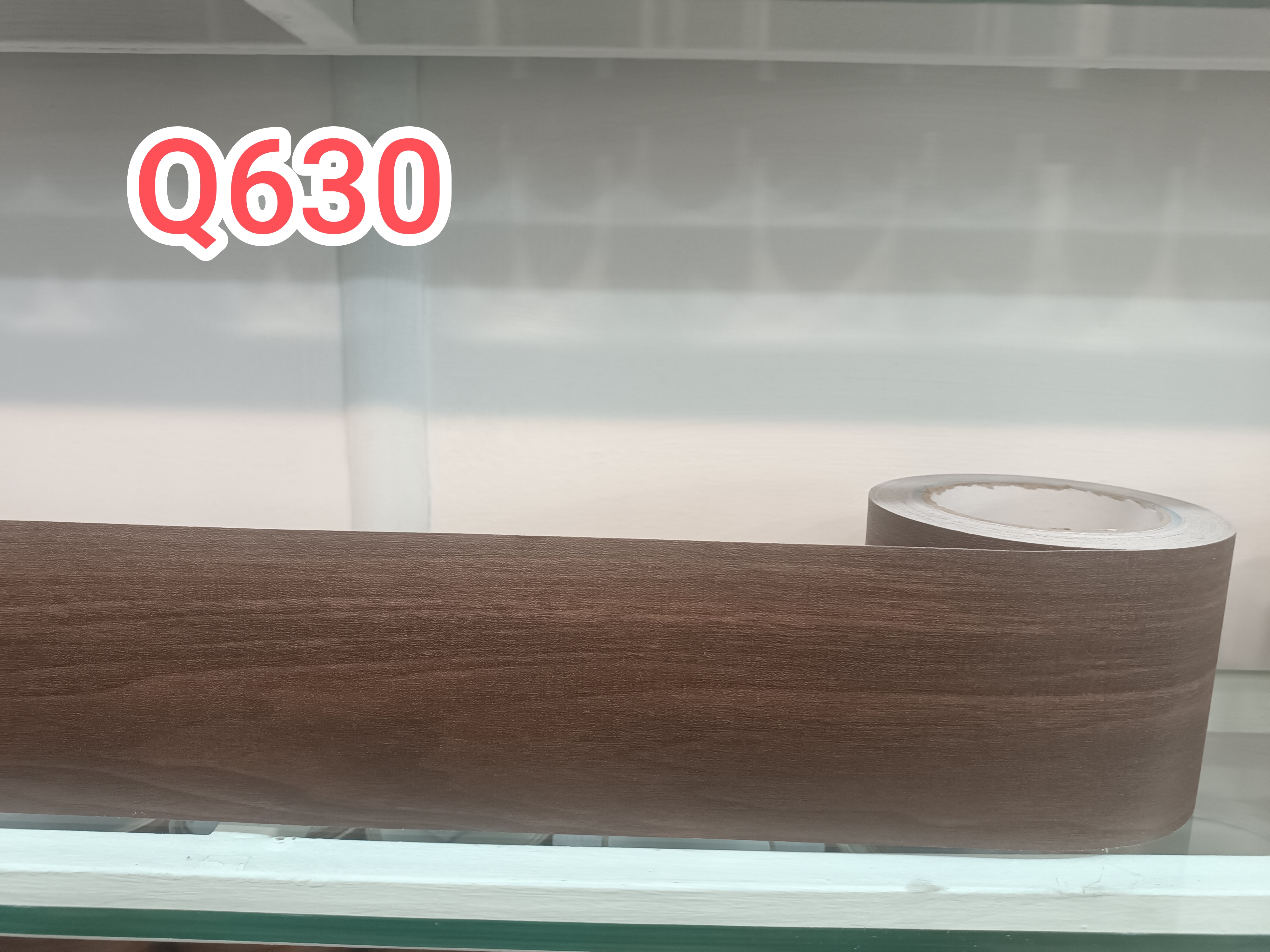 برچسب قرنیزی کد Q630 طرح چوب قهوه ای