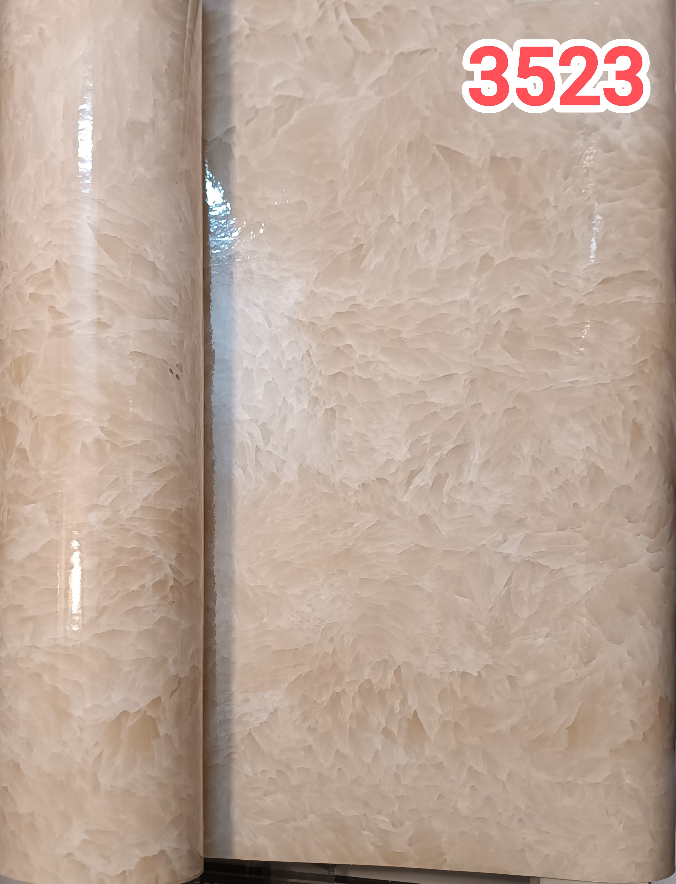 برچسب کابینت طرح سنگ هایگلاس کد 3523 کرم پتینه ای