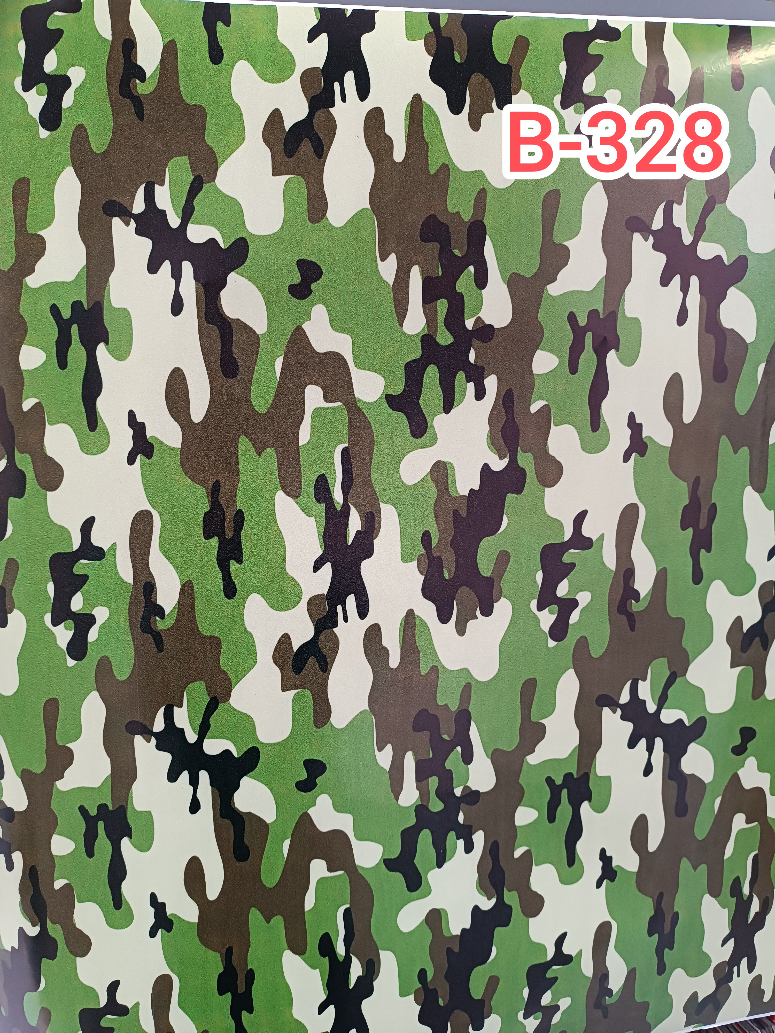 برچسب دیواری کد B-328 طرح سبز ارتشی
