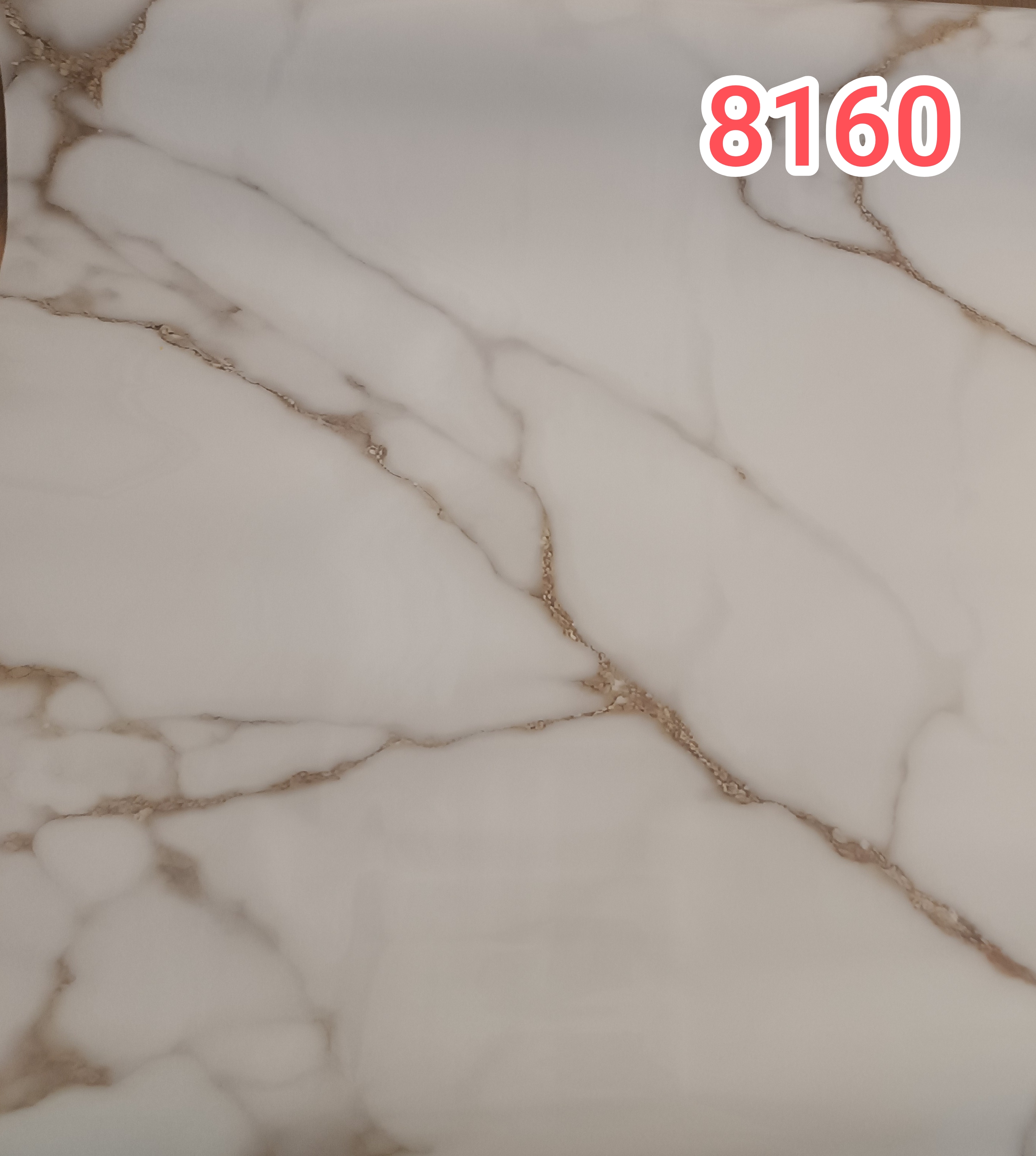برچسب کاشی و سرامیک اقتصادی کد 8160 طرح سنگ های گلاس سفید با رگه های طلایی